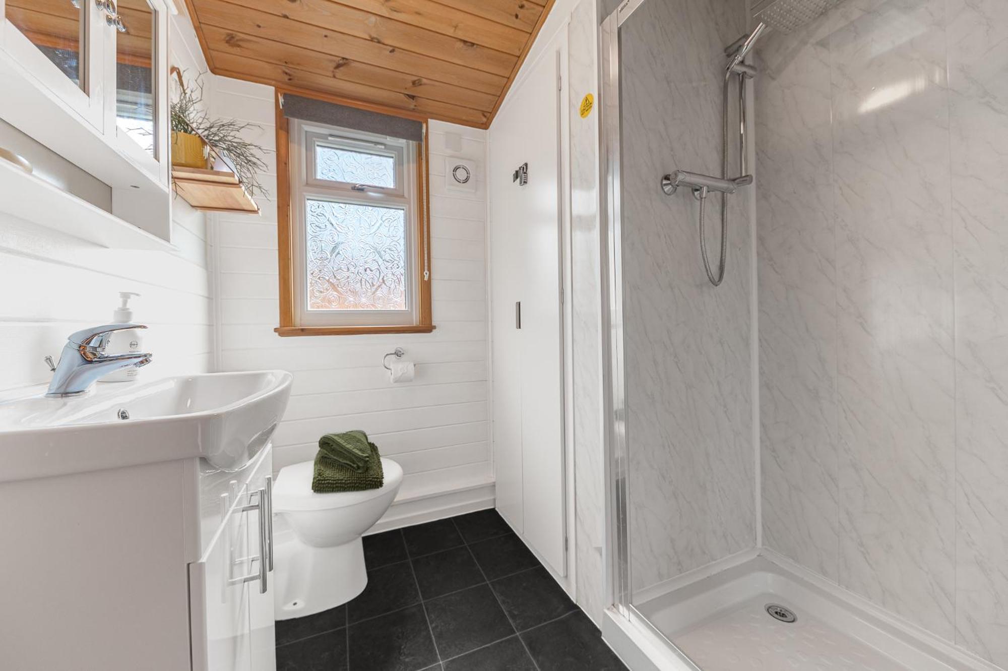 Bowness 45 - 2 Bedroom Lake Windermere Lodge 외부 사진